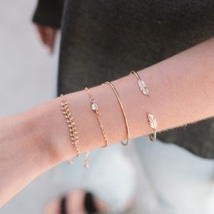 Amaryllis Diamonds Bracelet Set